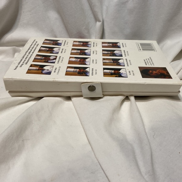 Indian Foods Cookbook Bundle: The Indian Menu & Healthy Indian Kitchen - Picture 14 of 14